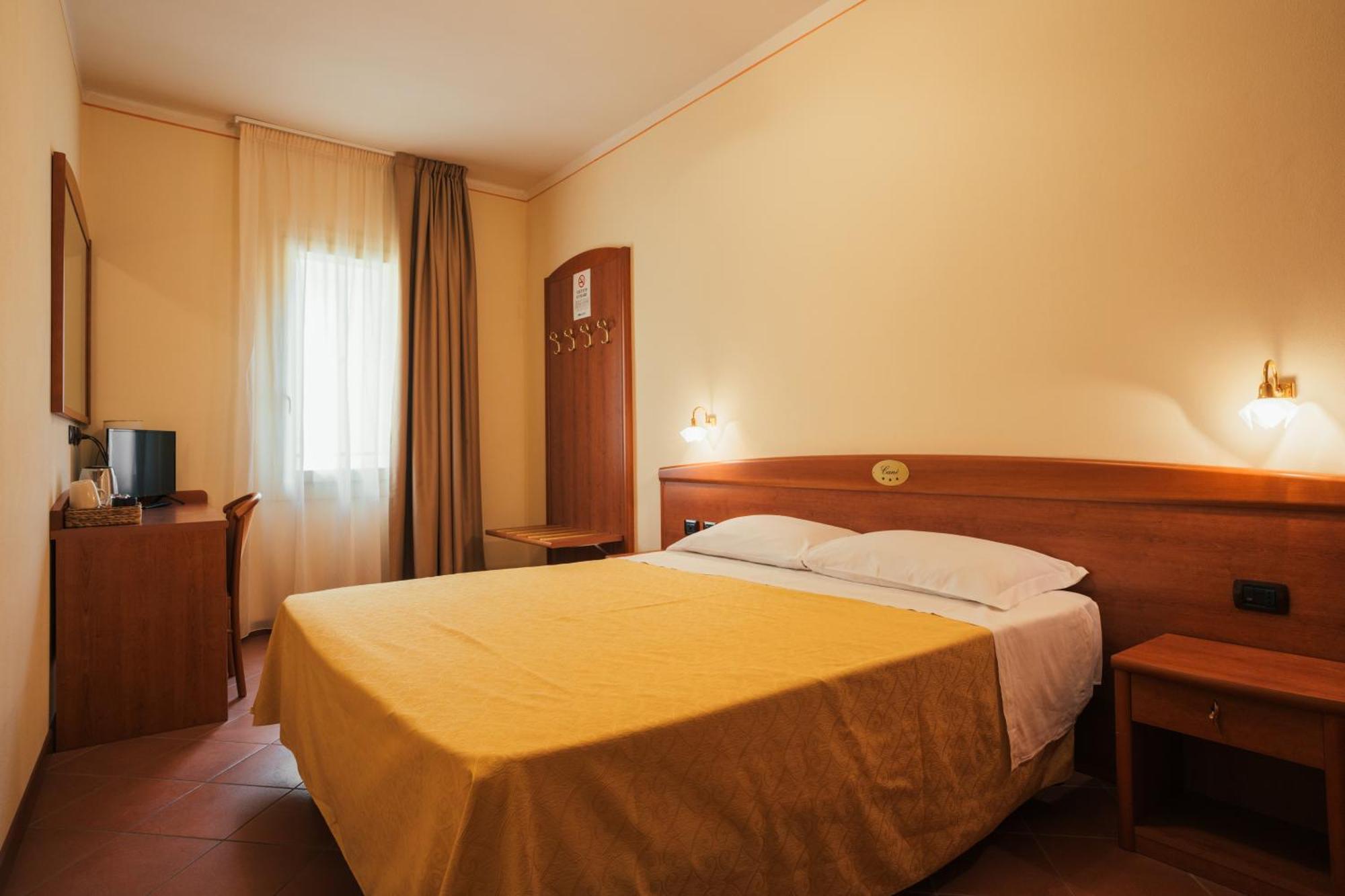 Albergo Cane Dozza Exterior foto
