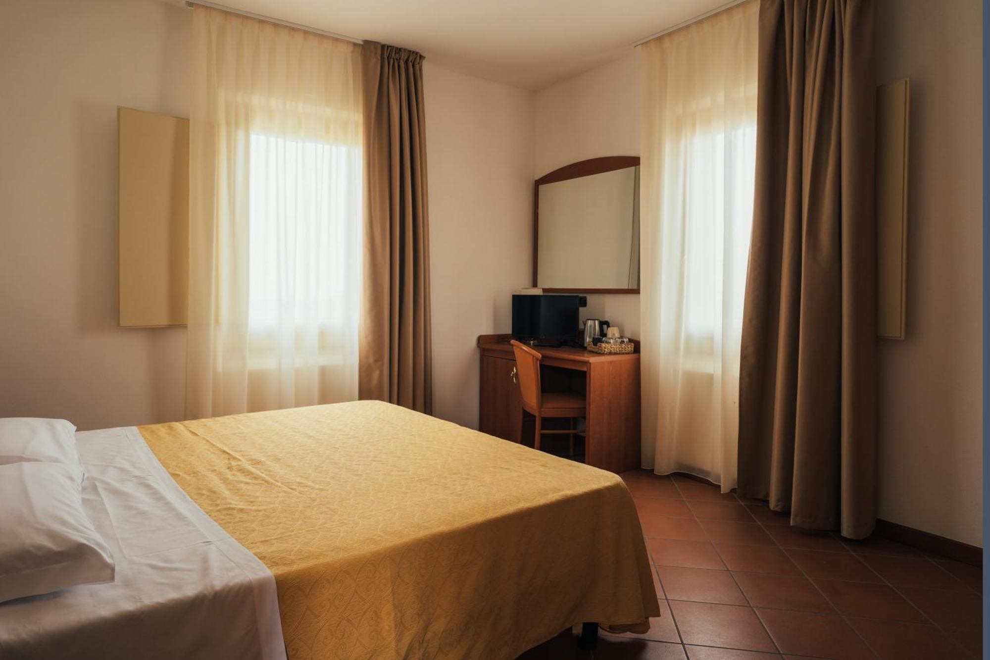 Albergo Cane Dozza Exterior foto